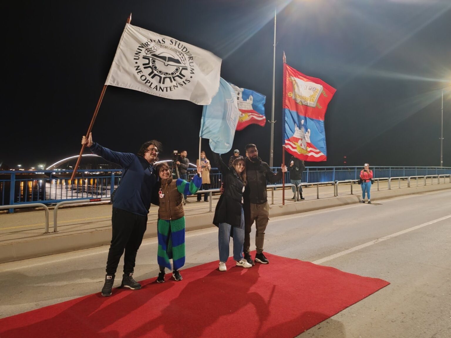 DRONNovi Sad 01. februar 2025. Akcija Tri meseca - tri mosta  kojom ce biti obelezena tri meseca od pogibije 15 ljudi u padu nadstresnice na zeleznickoj stanici u Novom Sadu Foto: Nenad Mihajlović/Nova.rs BEZ POTPISA