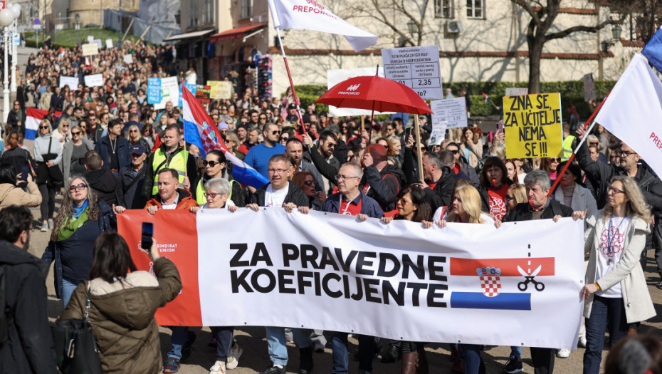 ezgif 1b631555529ae4 Vesna Andrić Danas